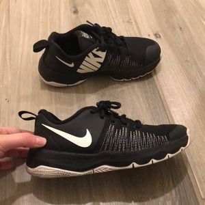 Nike Hustle Quick shoes - 3.5Y